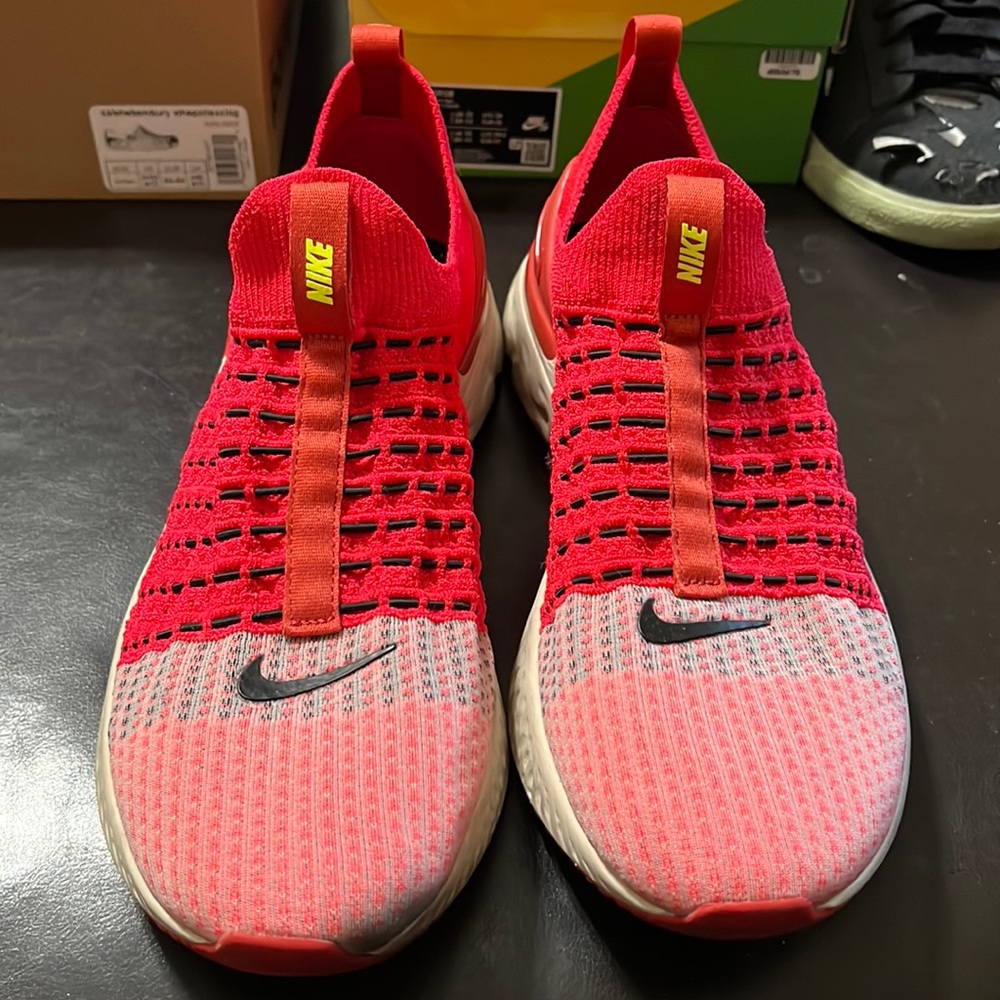 Nike React Slip-On Size 11 - image 1